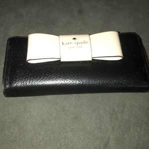 Kate Spade wallet with bow